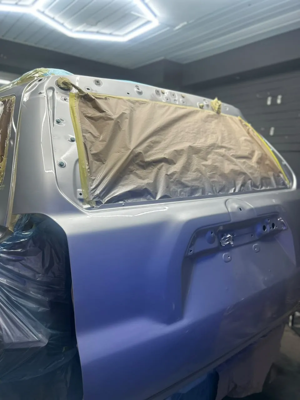 Restauración de pintura en piezas de auto